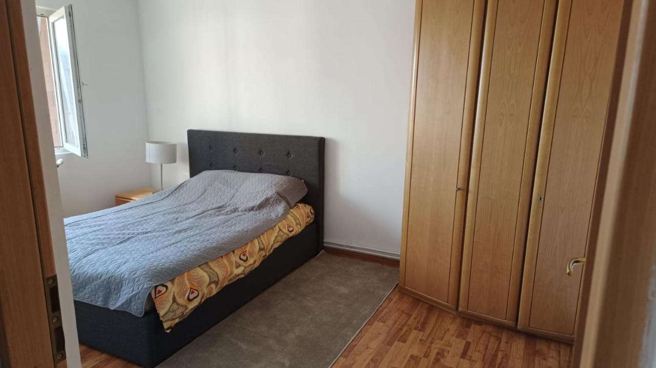 Apartament Marly Cathedral Gura Humorului Ngoại thất bức ảnh